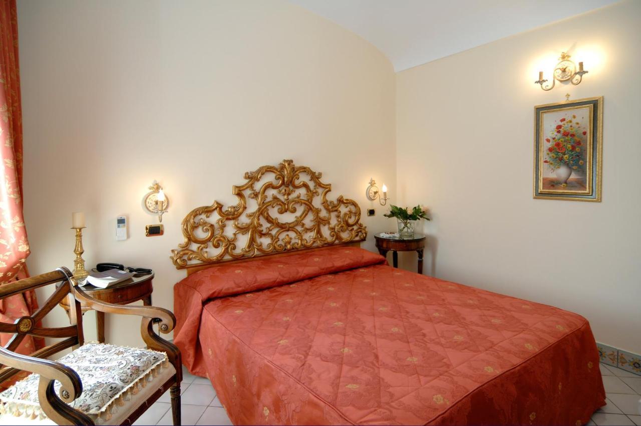 Amalfi Old Square Room & Apartments Exteriér fotografie