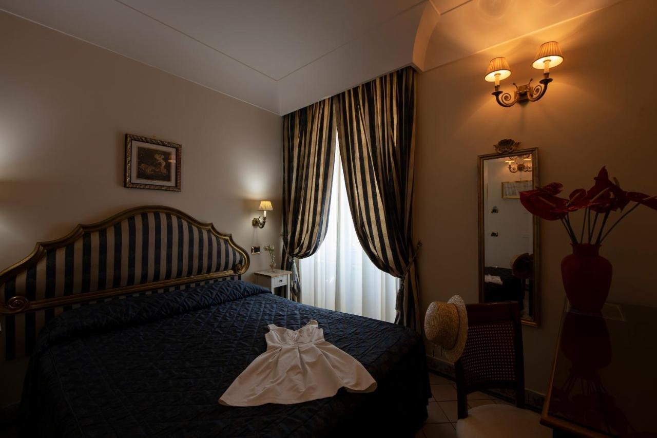 Amalfi Old Square Room & Apartments Exteriér fotografie