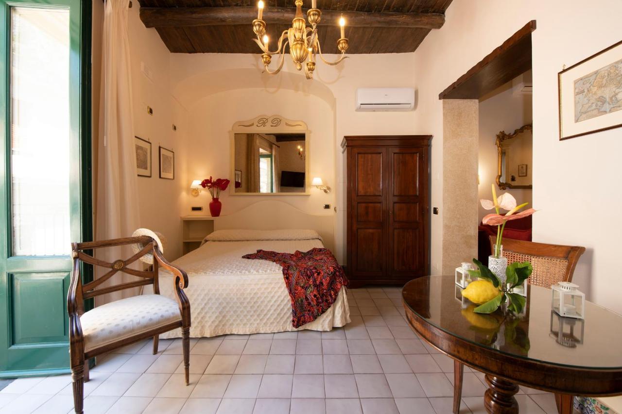 Amalfi Old Square Room & Apartments Exteriér fotografie